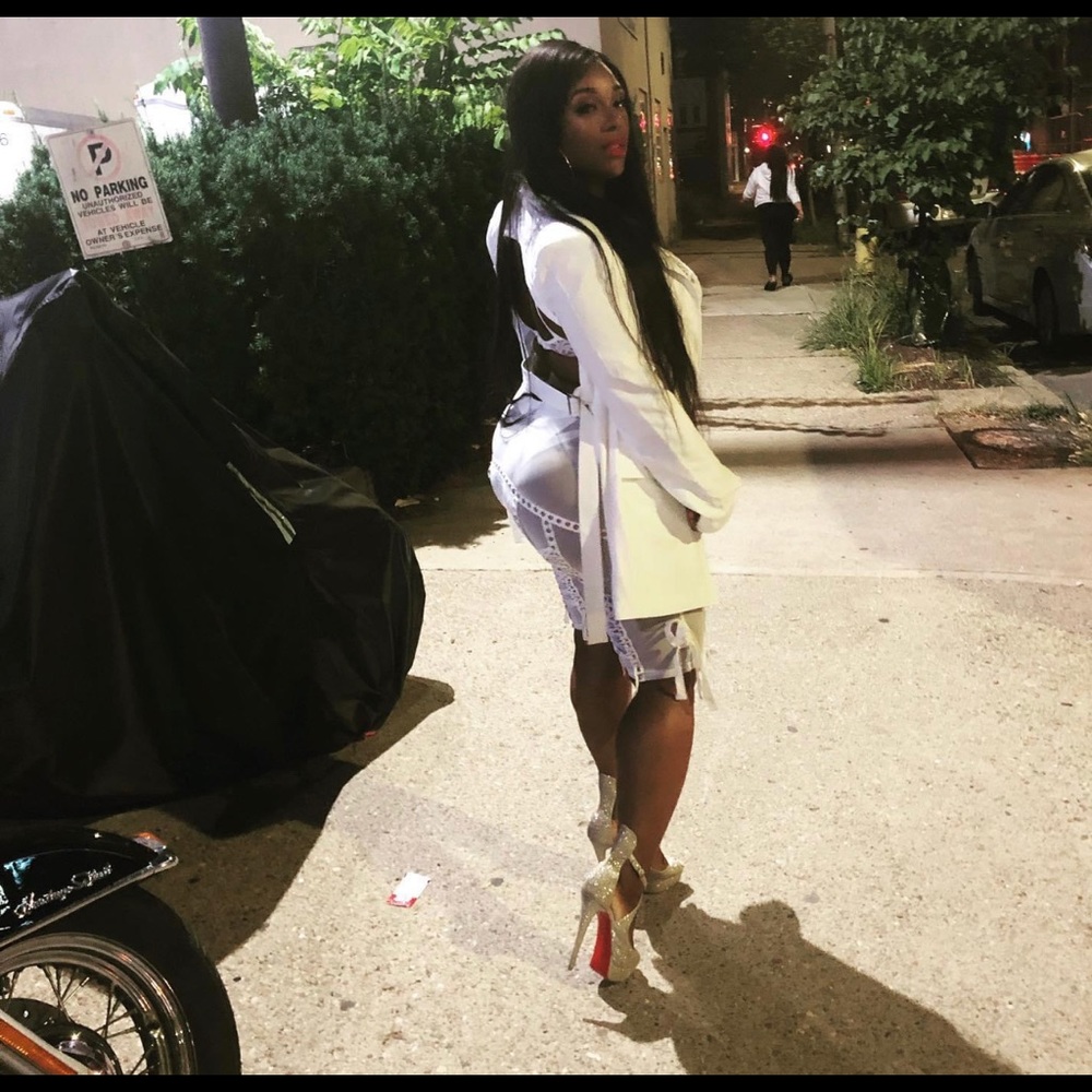 White set available for okay